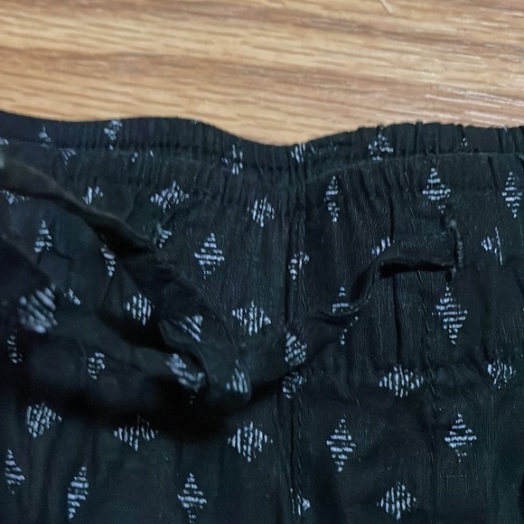Brand New Old Navy shorts - Picture 4 of 4